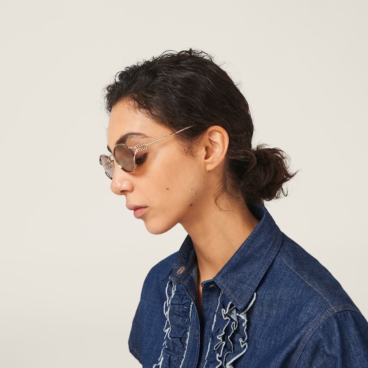 Miu Miu SMU52Y — Miu Miu Logo Güneş Gözlüğü 2