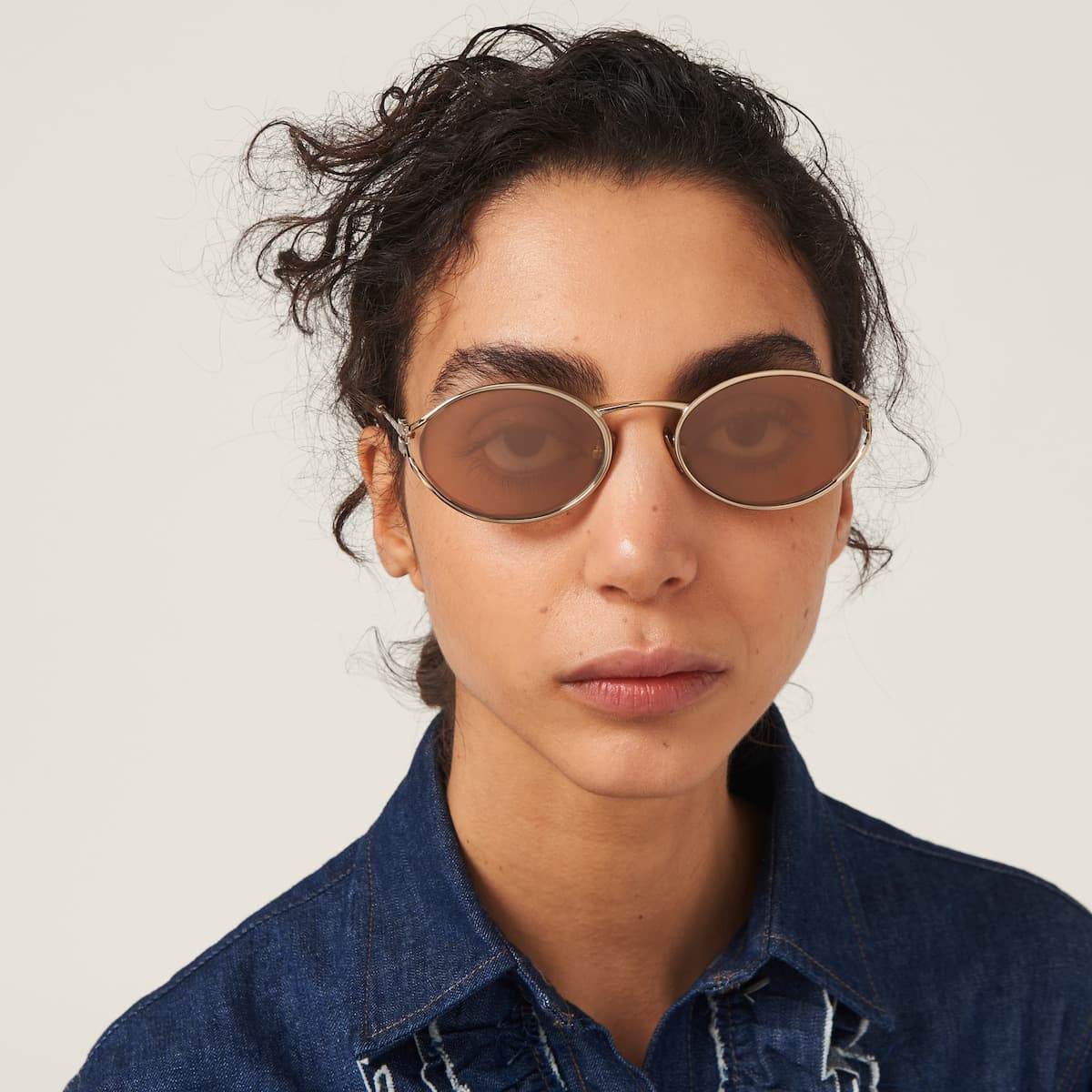 Miu Miu SMU52Y — Miu Miu Logo Güneş Gözlüğü 6